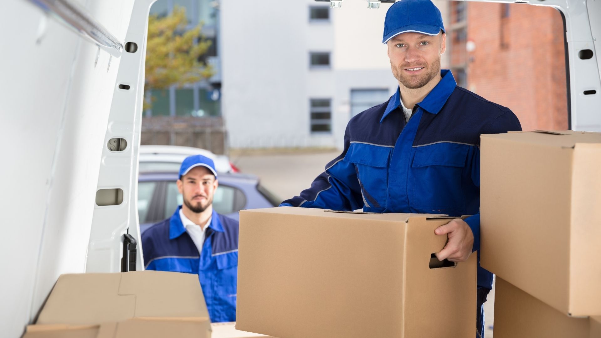 Important Considerations When Hiring Long-Distance Movers in Summerlin